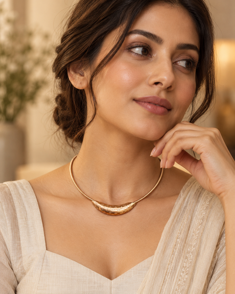 Rose Curve Collar Necklace