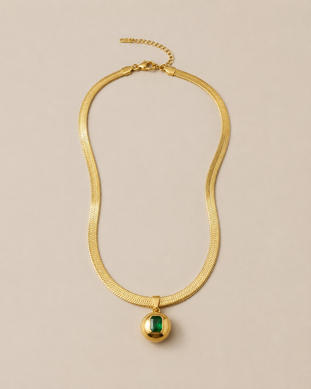Emerald Gleam Necklace