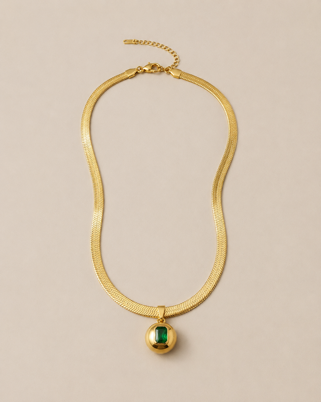 Emerald Gleam Necklace