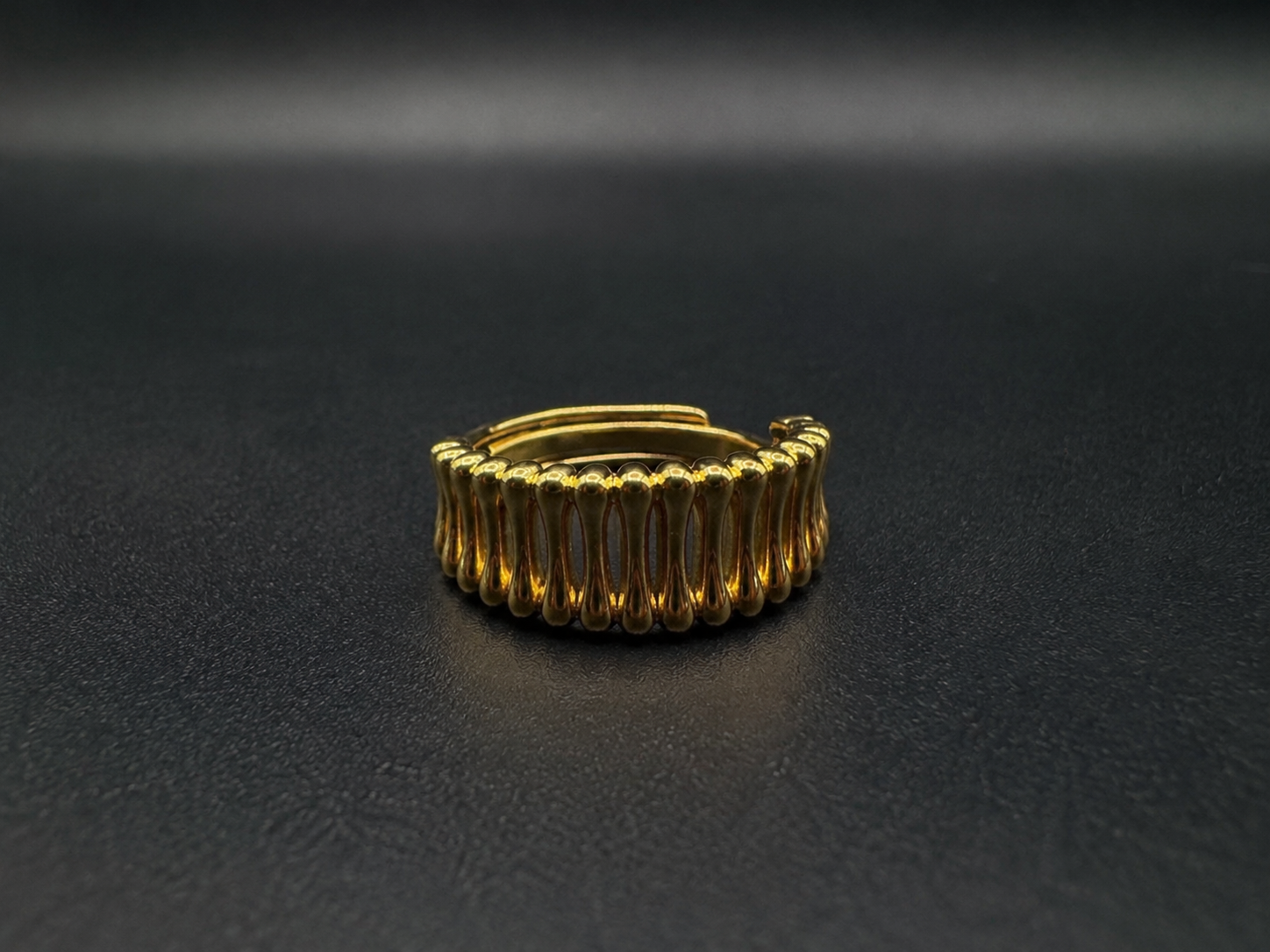 Ribbed Open Ring