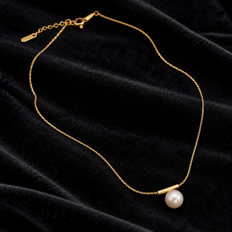 Solitaire Pearl Necklace