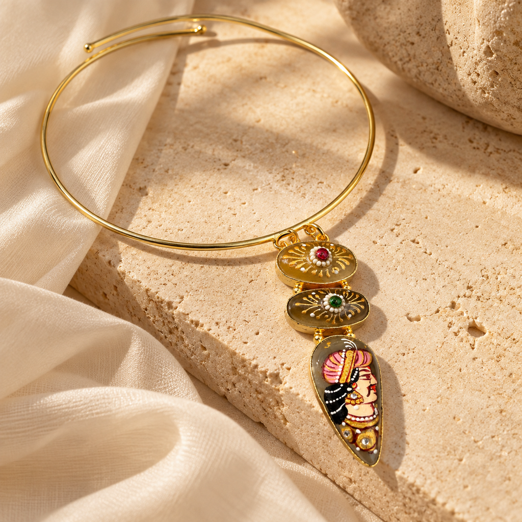 Rangrez Medallion Necklace